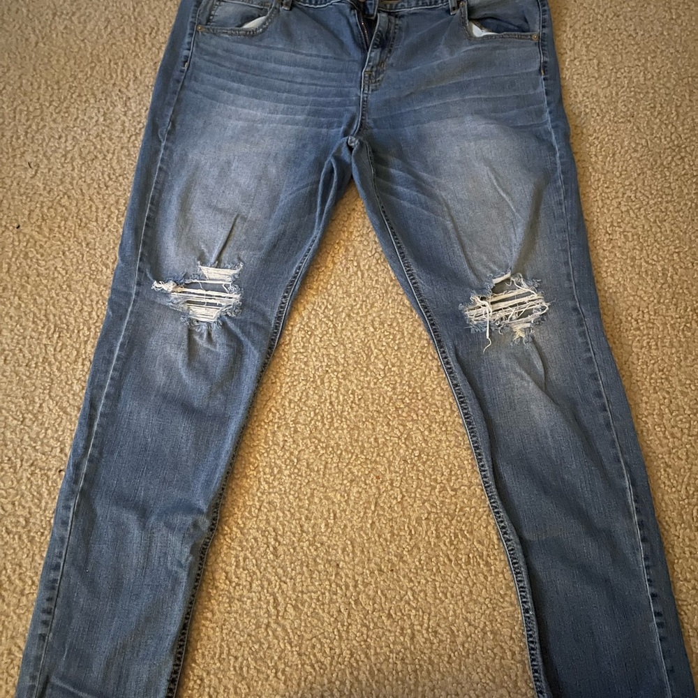 These are Boyfriend denim blue Jeans. They have been worn twice.